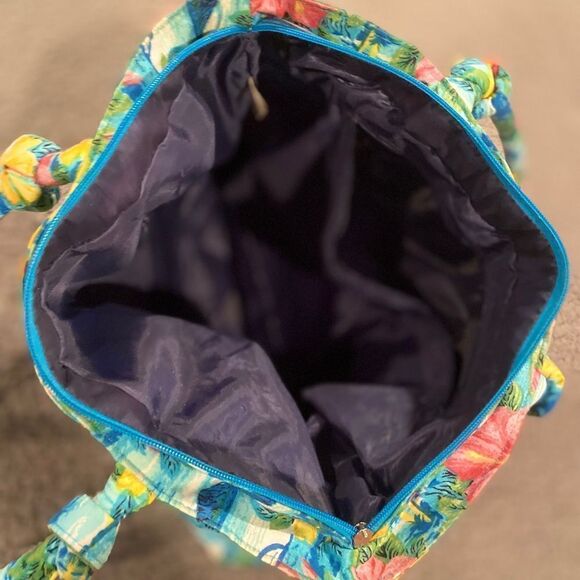 Hawaiian Tote - Picture 7 of 10